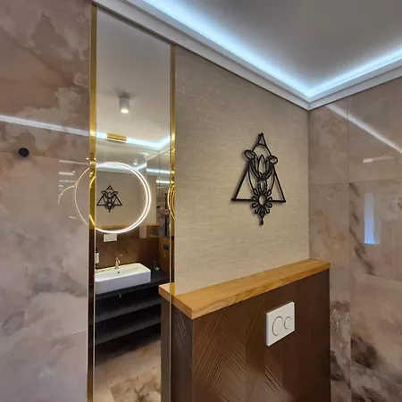Montino Luxury