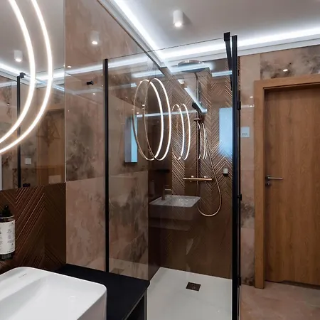 شقة Montino Luxury