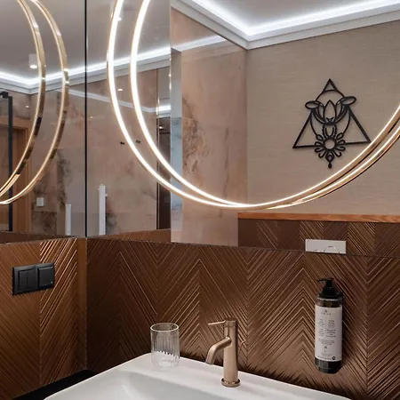 Montino Luxury شقة